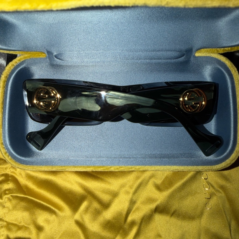 Gucci Dark Green Rectangular Sunglasses GG0516S - Picture 3 of 9